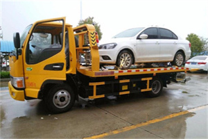 兴安盟附近拖车救援24小时服务热线